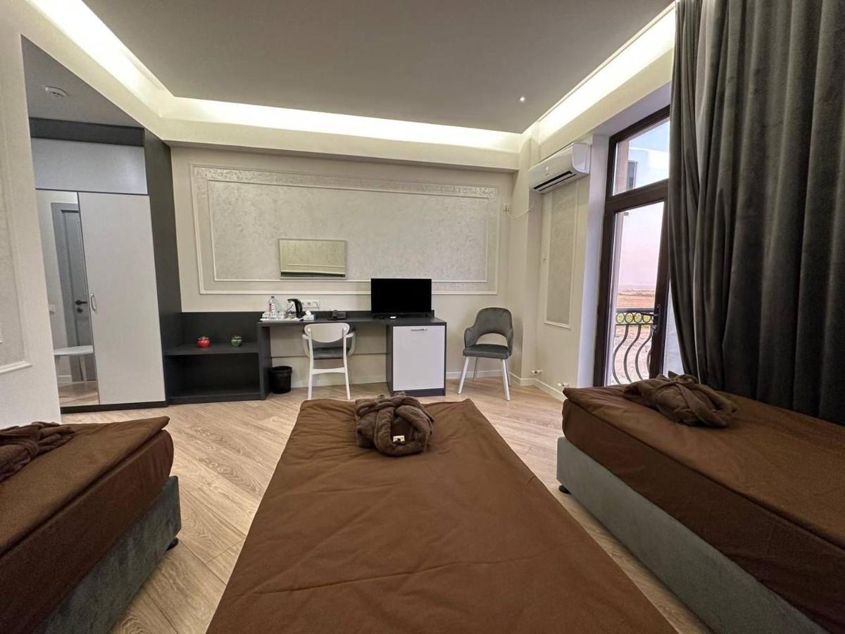Sun City Hotel & Spa Нафталан Екстериор снимка