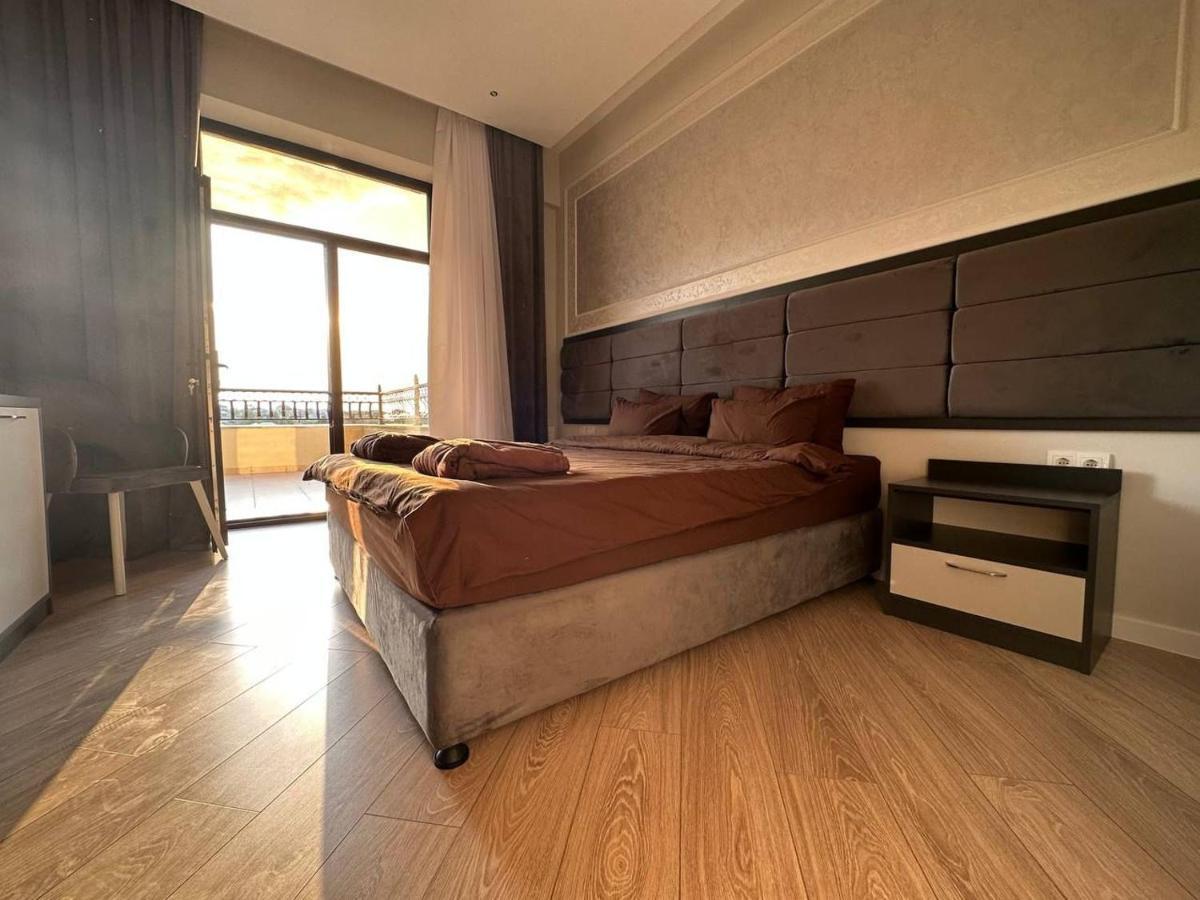 Sun City Hotel & Spa Нафталан Екстериор снимка